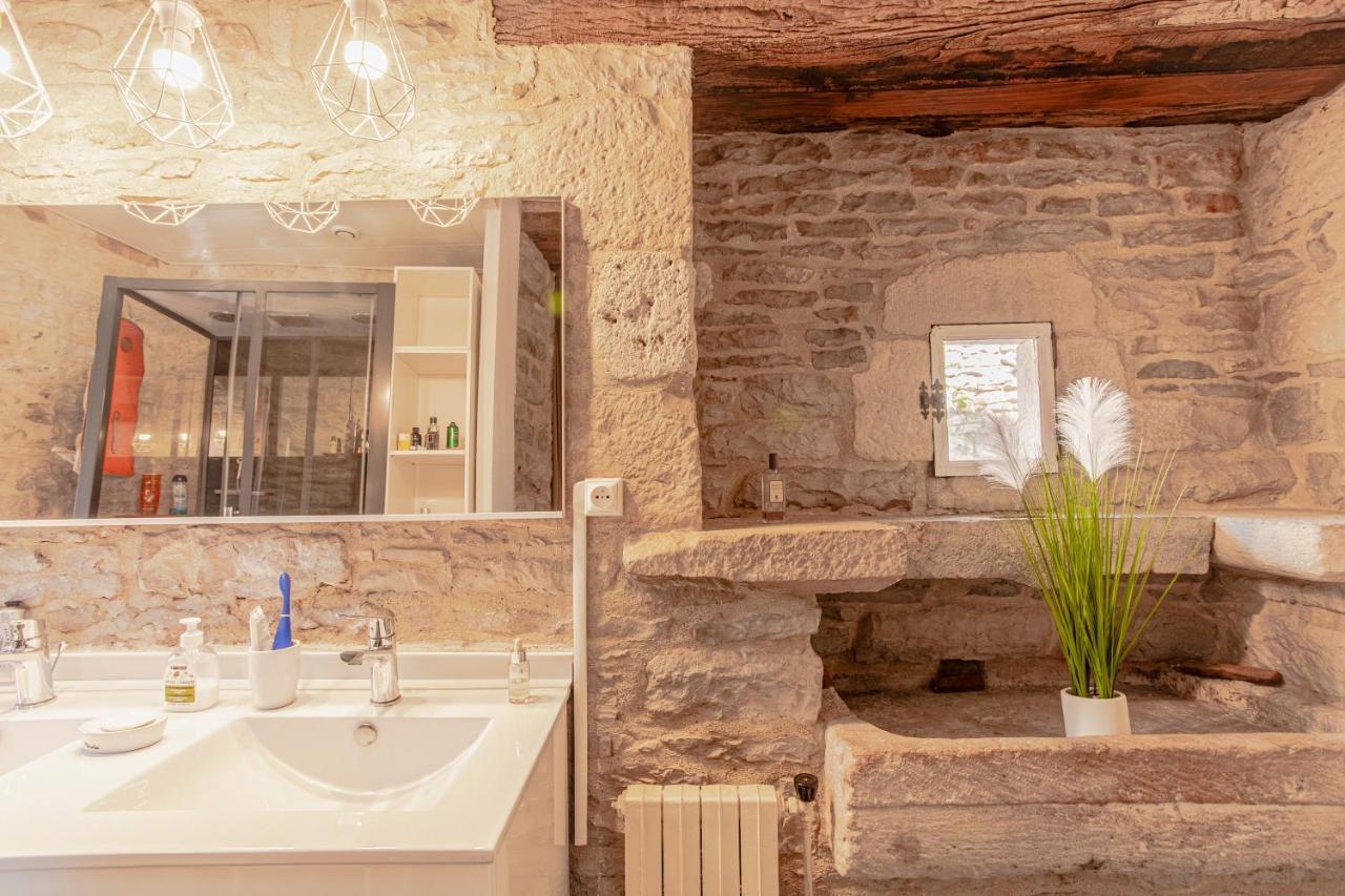Maison En Pierres Au Coeur Du Village Medieval De Villeneuve Zewnętrze zdjęcie