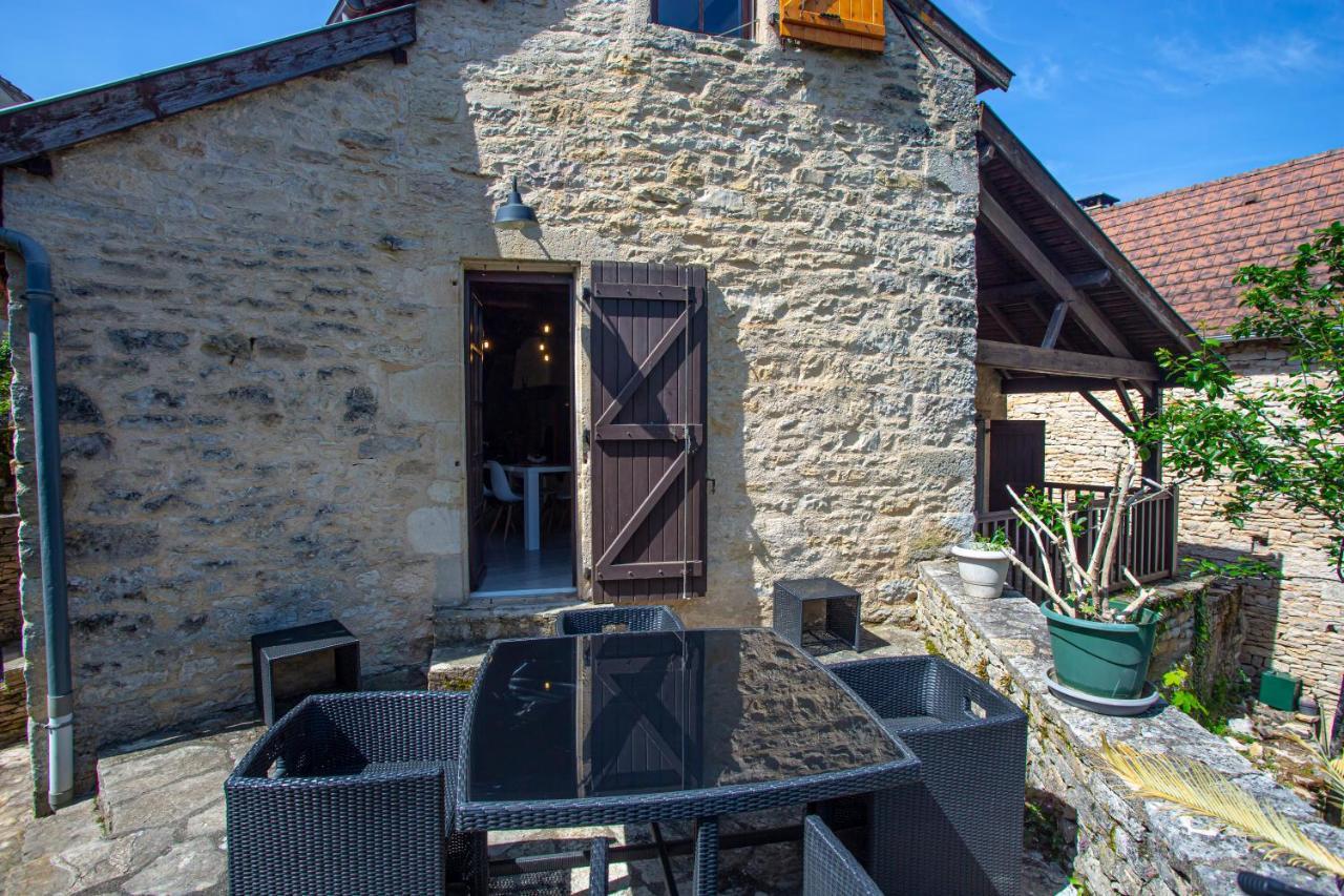 Maison En Pierres Au Coeur Du Village Medieval De Villeneuve Zewnętrze zdjęcie