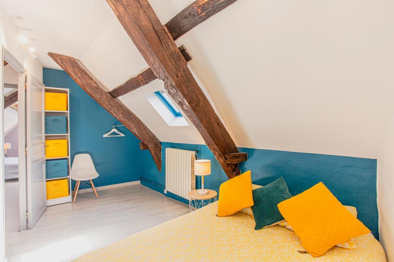 Maison En Pierres Au Coeur Du Village Medieval De Villeneuve Zewnętrze zdjęcie